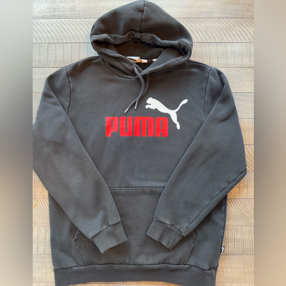 Puma Black & Red Men’s Hoodie Size Medium.